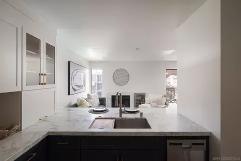Kitchen - 4007 Canario #E, Carlsbad, CA 92008 photo 2 of 4