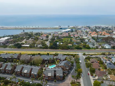 View/Area - 4007 Canario #E, Carlsbad, CA 92008 photo 4 of 5