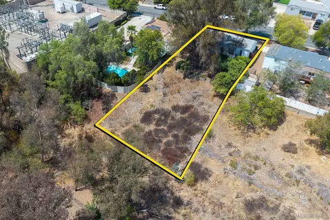 View/Area - 161 Garfield Ave, El Cajon, CA 92020 photo 4 of 8