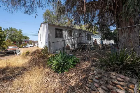 Exterior - 161 Garfield Ave, El Cajon, CA 92020 photo 5 of 9
