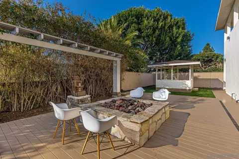 Exterior - 1280 Santa Fe Dr, Encinitas, CA 92024 photo 7 of 9