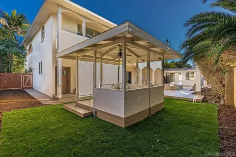 Exterior - 1280 Santa Fe Dr, Encinitas, CA 92024 photo 2 of 9