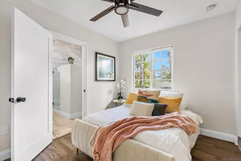 Bedroom - 1280 Santa Fe Dr, Encinitas, CA 92024 photo 5 of 6