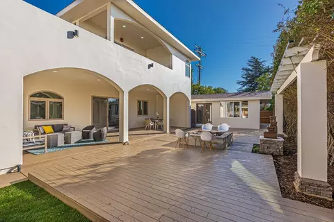 Exterior - 1280 Santa Fe Dr, Encinitas, CA 92024 photo 3 of 9