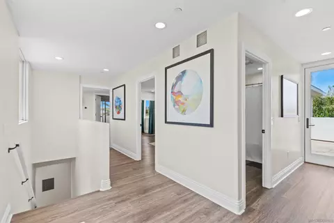 Entry Way - 1280 Santa Fe Dr, Encinitas, CA 92024 photo 3 of 3