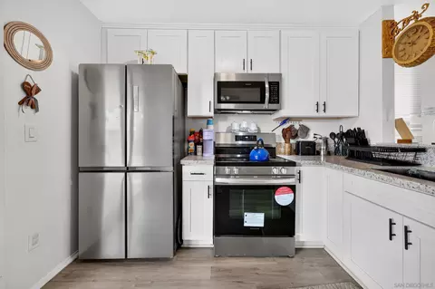 Kitchen - 9941 Woodpark, Santee, CA 92071 photo 2 of 3