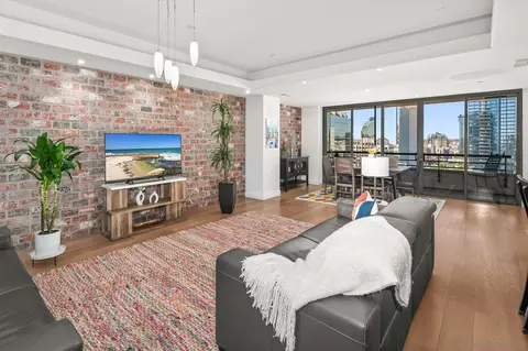 700 Front St #1706, San Diego, CA 92101