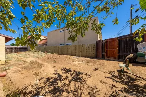 Exterior - 1156 E Washington Ave, El Cajon, CA 92019 photo 3 of 19