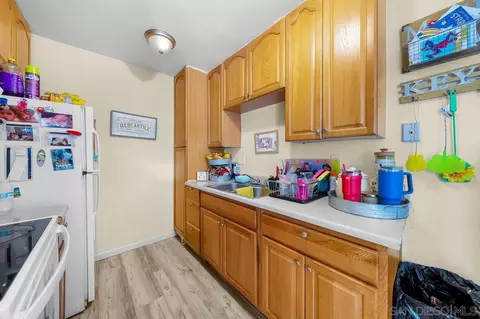Kitchen - 1156 E Washington Ave, El Cajon, CA 92019 photo 4 of 10