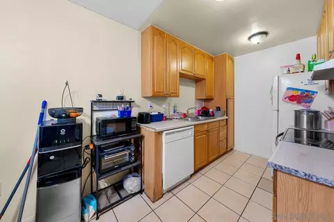 Kitchen - 1156 E Washington Ave, El Cajon, CA 92019 photo 9 of 10