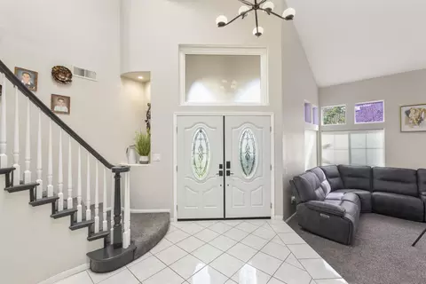 Entry Way - 5151 Via Mindanao, Oceanside, CA 92057 photo 2 of 4