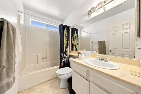 Bath - 4524 Goldfinch, Oceanside, CA 92057 photo 2 of 4