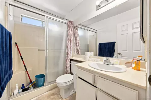 Bath - 4524 Goldfinch, Oceanside, CA 92057 photo 1 of 4