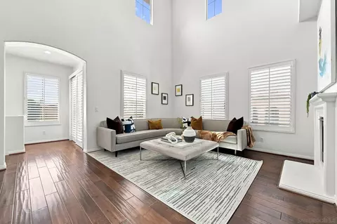 2733 Piantino Cir, San Diego, CA 92108