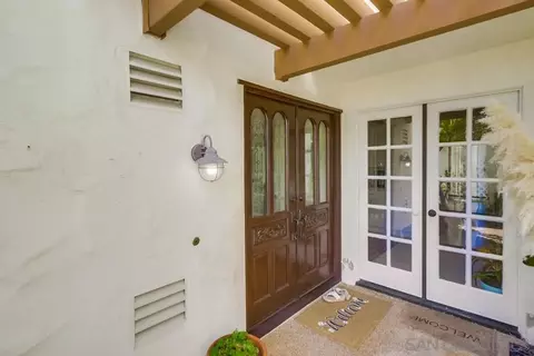 Entry Way - 619 Maze Gln, Escondido, CA 92025 photo 1 of 3