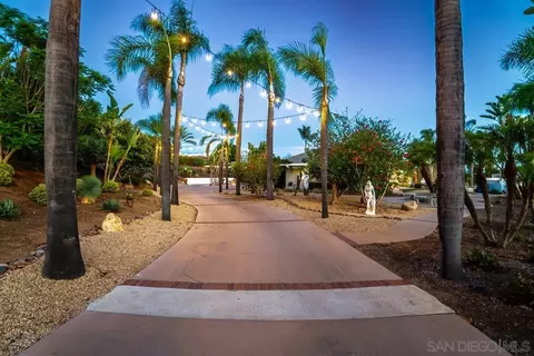 Exterior - 33 Gateview, Fallbrook, CA 92028 photo 3 of 19