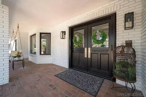 Exterior - 33 Gateview, Fallbrook, CA 92028 photo 6 of 19