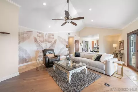 Living - 33 Gateview, Fallbrook, CA 92028 photo 5 of 5