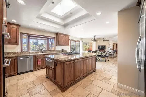 Kitchen - 33 Gateview, Fallbrook, CA 92028 photo 5 of 5