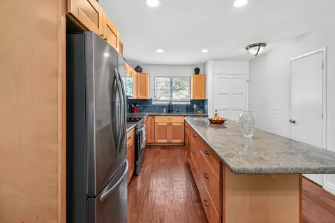Kitchen - 1757 Pleasantdale, Encinitas, CA 92024 photo 4 of 5