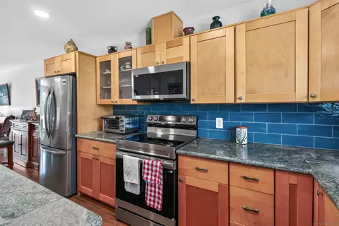 Kitchen - 1757 Pleasantdale, Encinitas, CA 92024 photo 3 of 5