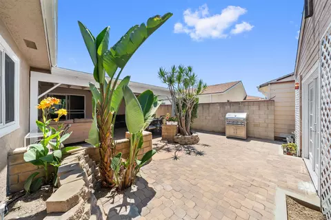 5682 Mary Lane Dr, San Diego, CA 92115