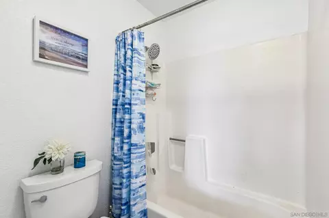 Bath - 8731 Graves Ave UNIT 32, Santee, CA 92071 photo 2 of 2