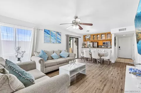 Living - 8731 Graves Ave UNIT 32, Santee, CA 92071 photo 4 of 5
