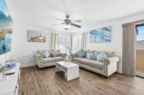 Living - 8731 Graves Ave UNIT 32, Santee, CA 92071 photo 2 of 5