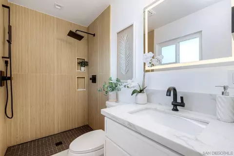 Bath - 10007 Stanley Ct, Santee, CA 92071 photo 2 of 2