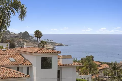 View/Area - 7784 Hillside Dr, La Jolla, CA 92037 photo 1 of 2