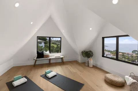 Other - 7784 Hillside Dr, La Jolla, CA 92037 photo 6 of 7