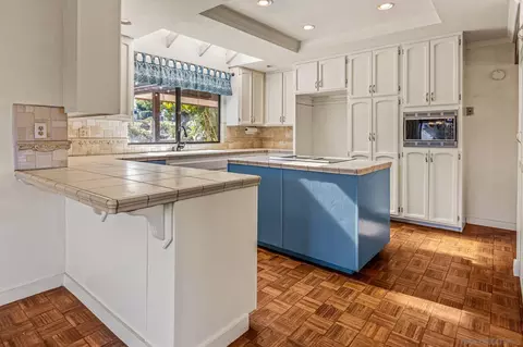 Kitchen - 3209 Mary Ln, Escondido, CA 92025 photo 3 of 3