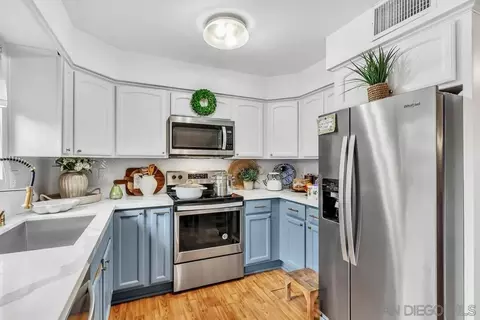 Kitchen - 10609 Aristocrat, Santee, CA 92071 photo 2 of 3