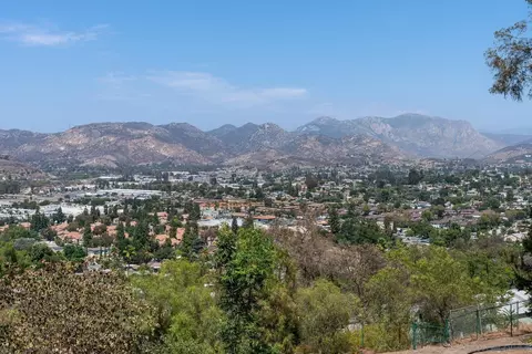 View/Area - 11822 Northill Ter, Lakeside, CA 92040 photo 6 of 7