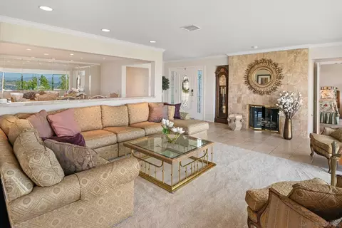 Living - 11822 Northill Ter, Lakeside, CA 92040 photo 5 of 9