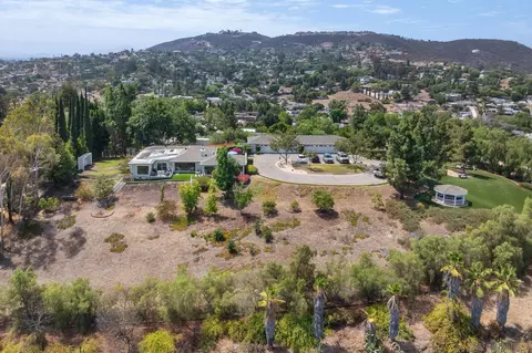 View/Area - 11822 Northill Ter, Lakeside, CA 92040 photo 4 of 7