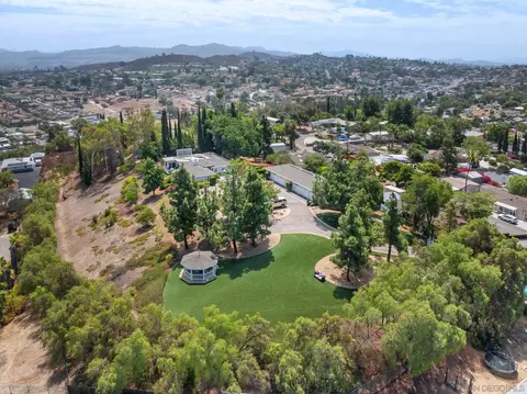 View/Area - 11822 Northill Ter, Lakeside, CA 92040 photo 3 of 7