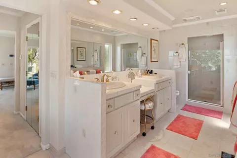 Bath - 11822 Northill Ter, Lakeside, CA 92040 photo 1 of 7
