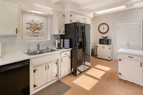Kitchen - 11822 Northill Ter, Lakeside, CA 92040 photo 3 of 6