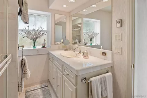 Bath - 11822 Northill Ter, Lakeside, CA 92040 photo 7 of 7