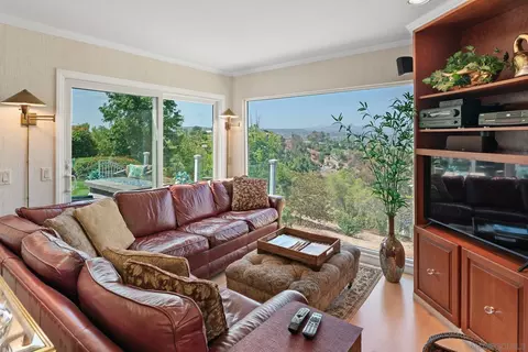 Living - 11822 Northill Ter, Lakeside, CA 92040 photo 9 of 9
