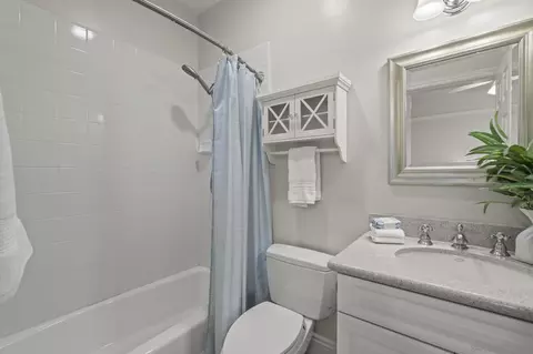 Bath - 2255 Grace Lamay Ter, El Cajon, CA 92019 photo 2 of 7