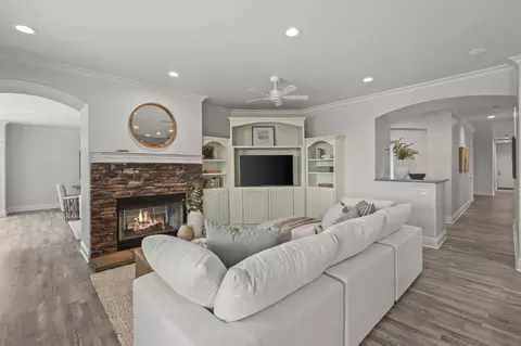 Living - 2255 Grace Lamay Ter, El Cajon, CA 92019 photo 3 of 4