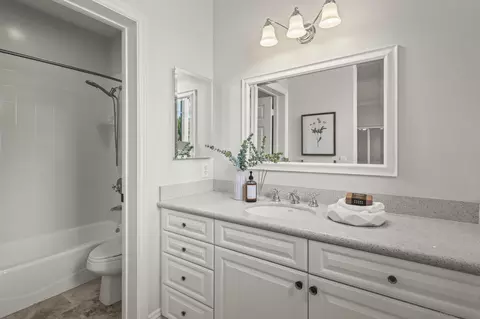 Bath - 2255 Grace Lamay Ter, El Cajon, CA 92019 photo 4 of 7
