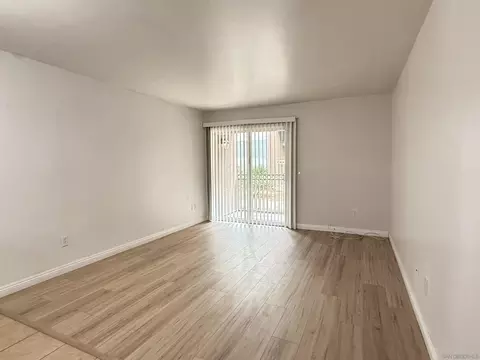 Living - 550 Graves Ave #20, El Cajon, CA 92020 photo 2 of 2