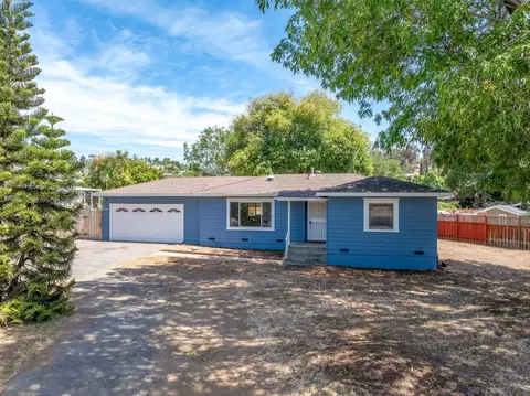 Exterior - 1223 Coventry Rd, Vista, CA 92084 photo 4 of 11