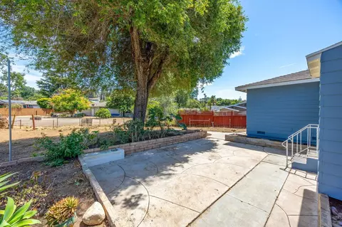 Exterior - 1223 Coventry Rd, Vista, CA 92084 photo 7 of 11