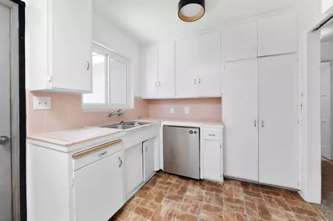 Kitchen - 1223 Coventry Rd, Vista, CA 92084 photo 1 of 2
