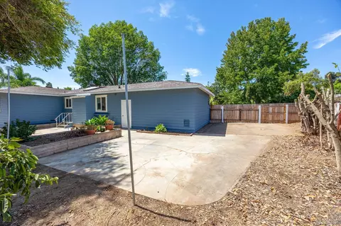 Exterior - 1223 Coventry Rd, Vista, CA 92084 photo 10 of 11